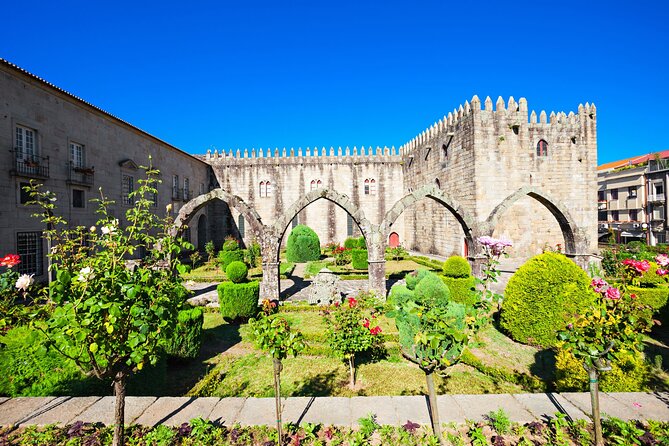 Full-Day Braga & Guimarães Guided Semi-Private Tour with Lunch from Porto - Why Braga and Guimarães works as a day trip