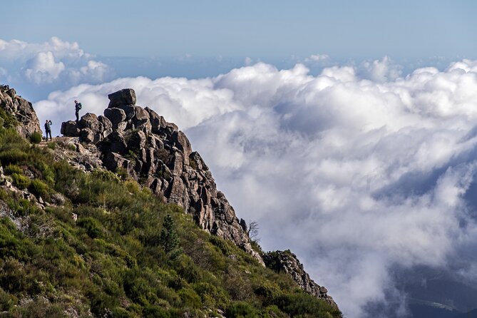 Full Day East Tour at Pico do Arieiro and Santana with Pickup - What to Pack and How to Handle Heights and Weather
