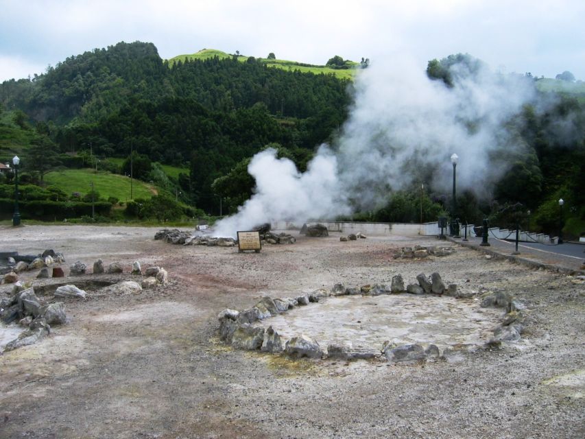 Full-Day Furnas Azores 4x4 Tour from Ponta Delgada - Calderas, Fumaroles, Geysers, and Hot Springs: What You’re Actually Seeing