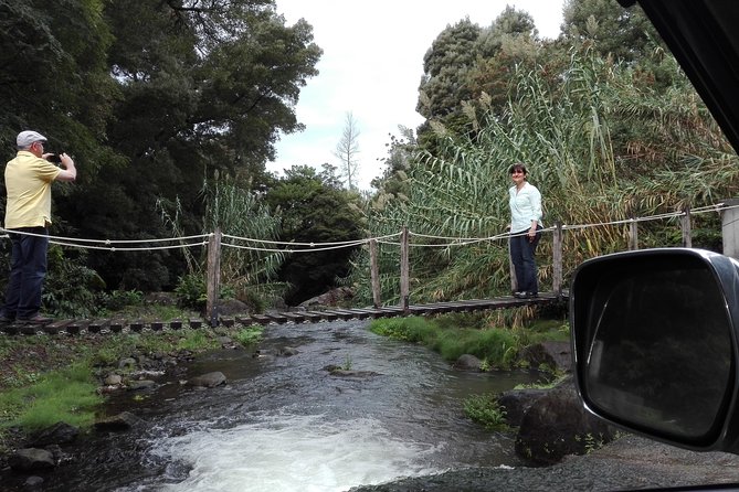 Full-Day Jeep Tour: Sete Cidades and Lagoa do Fogo - Lunch by the Ocean and Diet Options