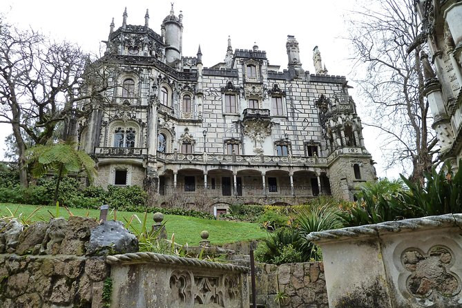 Full-Day Private Sintra Tour with Wine Tasting and Pena Palace - Cascais finish: seafood-town charm without losing the day