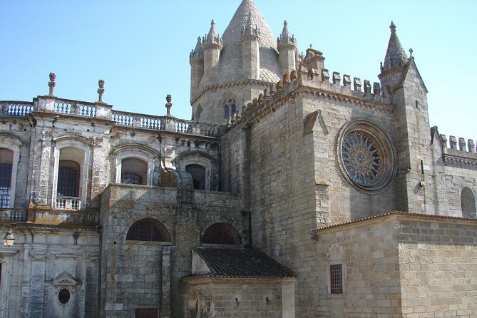 Full-Day Private Tour to Évora from Lisbon - The guide makes it personal: Hugo’s flexible hosting style