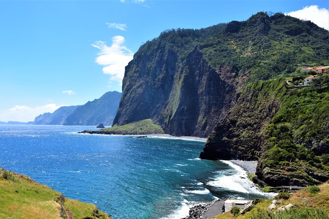 Full-Day Santana Madeira Island Tour - Pico do Areeiro: the highest peak stop (and the weather reality check)