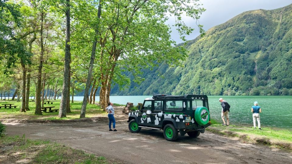 Full Day Sete Cidades + Lagoa do Fogo - Sete Cidades Morning: The Covoada Route and the Big Caldera Feeling