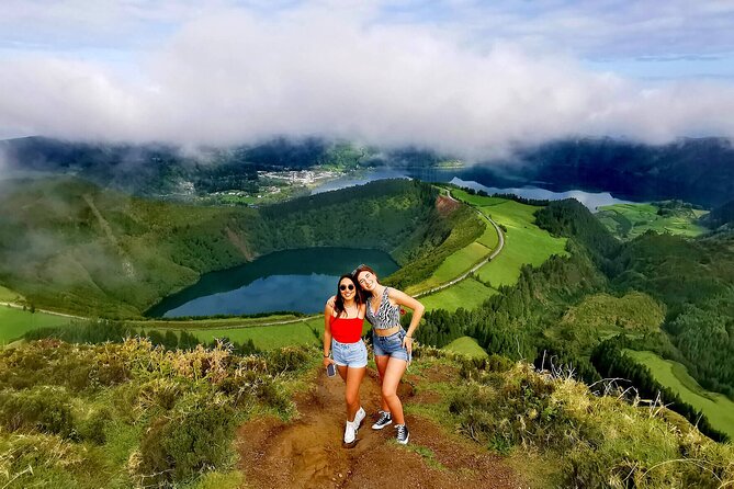 Full Day Tour Sete Cidades & Lagoa do Fogo with Lunch - Pineapple-growing in glass greenhouses: surprising and useful