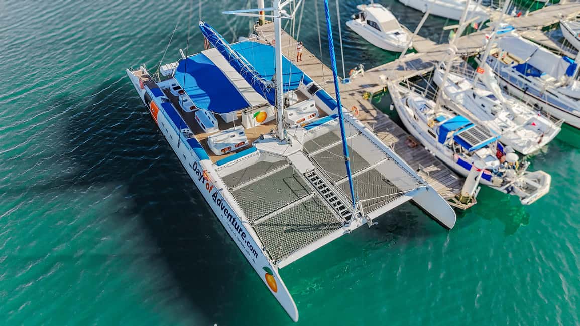 FUN & CHILL – GOLDEN COAST SAILING TOUR - Praia da Luz and the First Sail Segment: Getting in the Algarve Mood