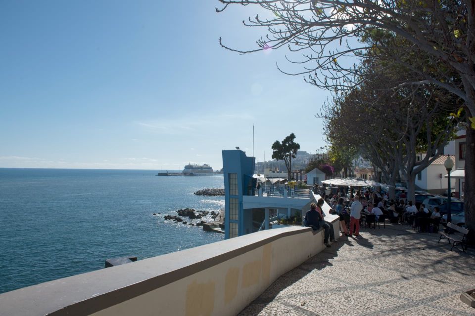 Funchal: City Highlights Tuk-Tuk Tour - Funchal Cathedral’s Manueline details: your best up-close time