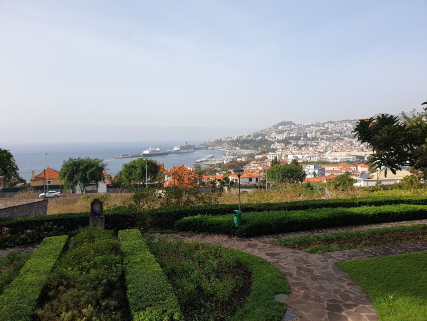 Funchal: Guided City Tuk-Tuk Tour - Miradouro da Vila Guida Viewpoint Break: The Calm Moment