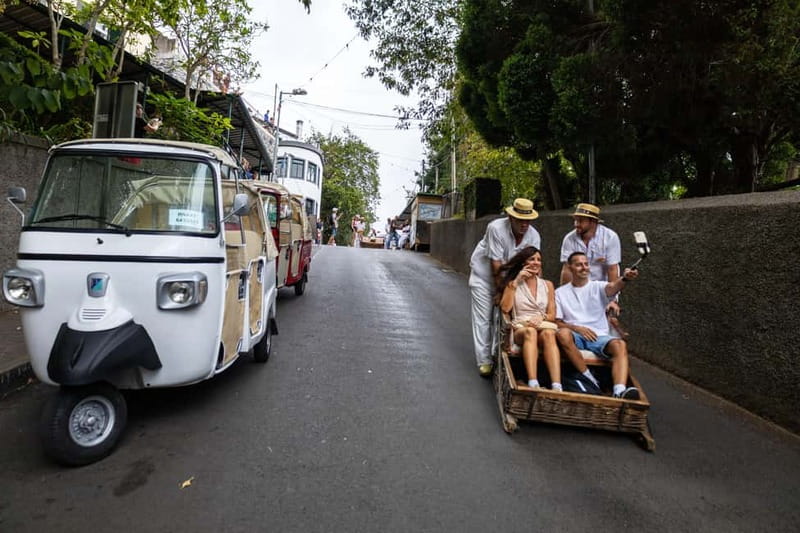 Funchal: Guided Tuk Tuk Tour to Toboggan Rides & Old Town - Pickup in Funchal and the Miradouro dos Marmeleiros photo stop