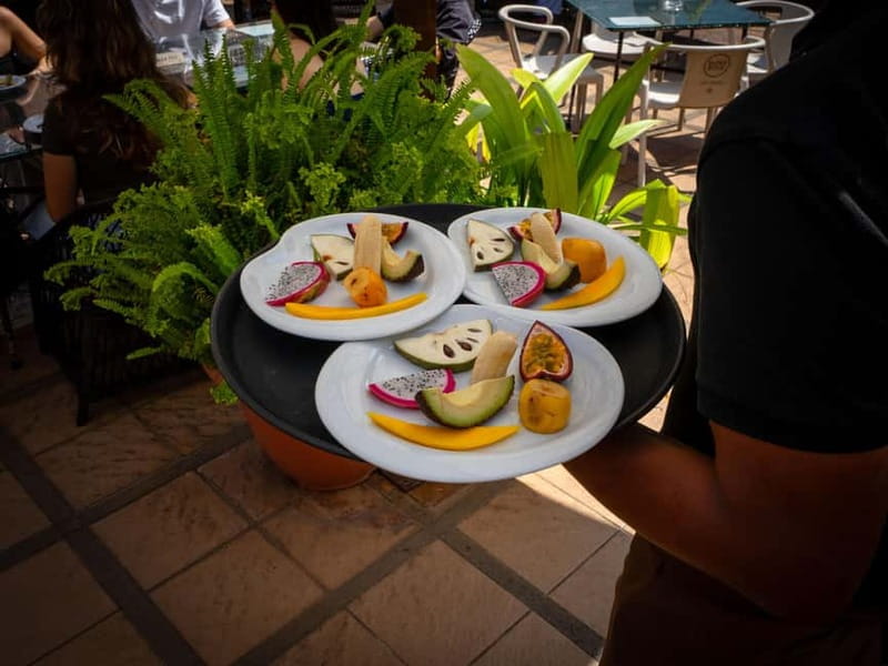 Funchal: Guided Walking Tour with Tastings - Starting at the Colégio dos Jesuítas: where your walk really begins