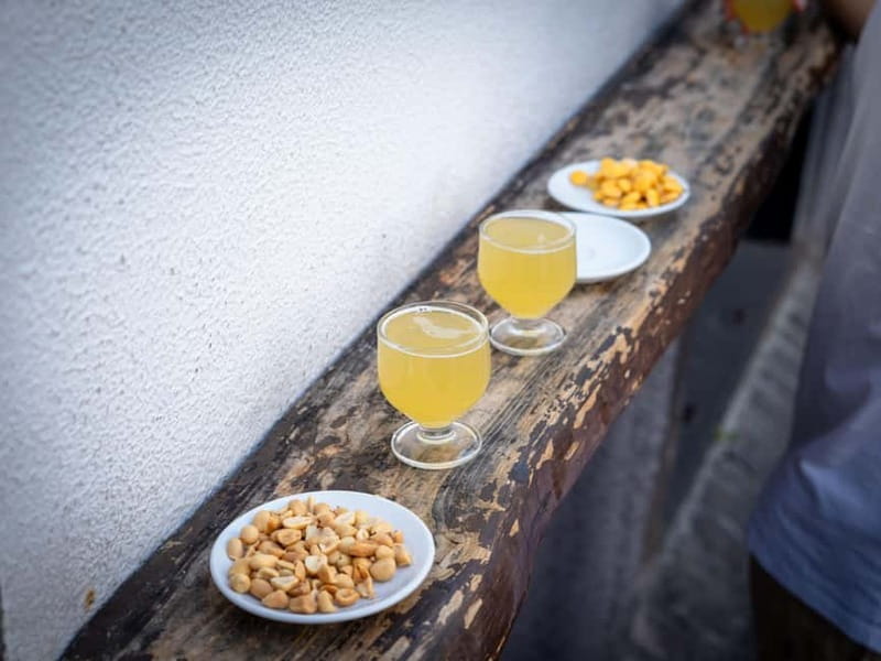 Funchal: Guided Walking Tour with Tastings - Chocolate, coffee, and the final Madeira wine ritual at the Jesuits’ College