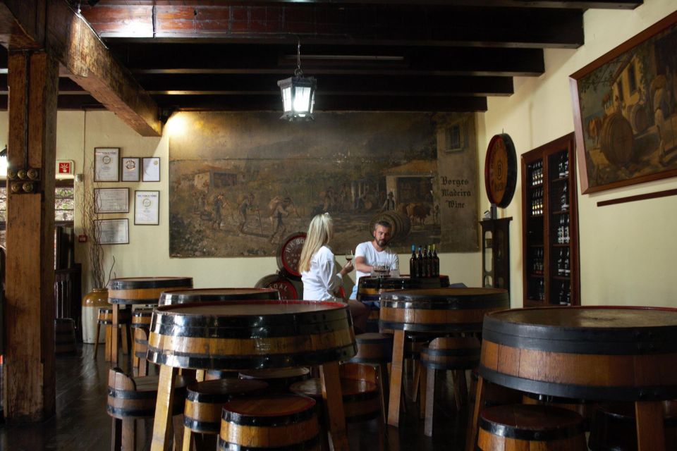 Funchal: H.M. Borges Winery Guided Tour with Wine Tasting - The guided tour walk: from winery history to the Madeira aging story