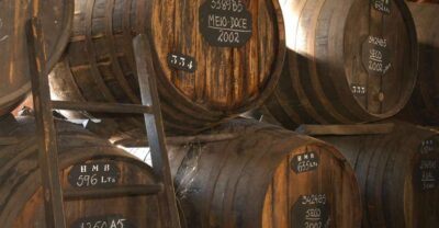 Funchal: H.M. Borges Winery Guided Tour with Wine Tasting - Getting there and what to expect from the session length