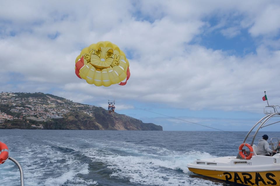 Funchal: Parasailing Tour on the Coast of Madeira Island - Getting to the water: Funchal’s Marina start point