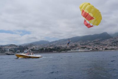 Funchal: Parasailing Tour on the Coast of Madeira Island - Safety and gear: what you should expect to feel