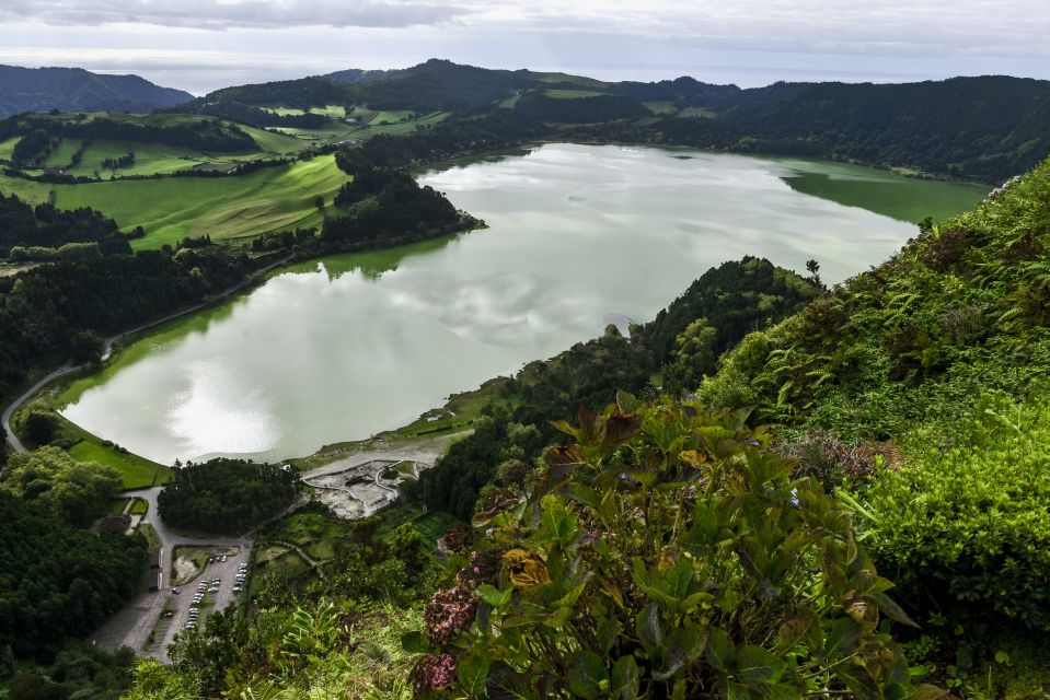 Furnas: Tea Plantations, Lake and Volcano Guided Tour - Pico do Ferro lookout: quick views that set the tone for Furnas