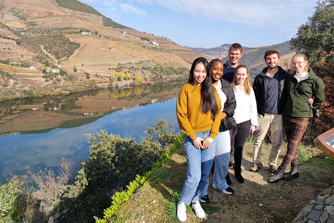 Genuine Douro Valley Tour: Visit 2 Wineries, Lunch & River Cruise - Quinta do Cume: second tasting, second feel