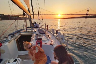 Golden Hour Boat Tour - Sailing by the Monuments with Wine - Price and What You’re Actually Buying for $48