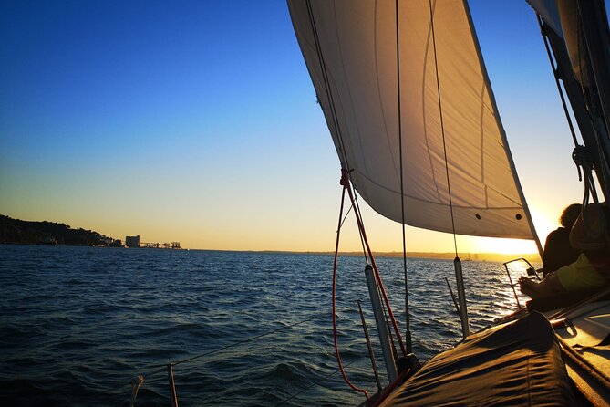 Golden Hour Boat Tour - Sailing by the Monuments with Wine - Your Route Along the Tagus: How the Stops Work From the Water