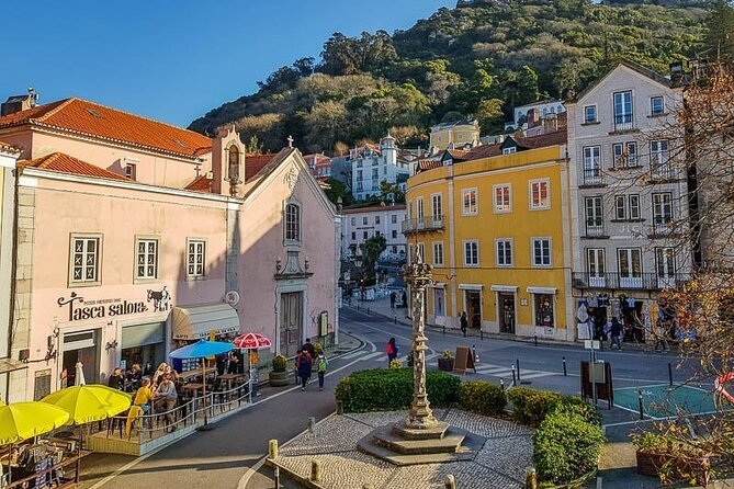 Group Tour to Sintra, Pena, Regaleira, Cabo da Roca & Cascais - Cascais Free Time: Lunch on Your Own, at Your Pace