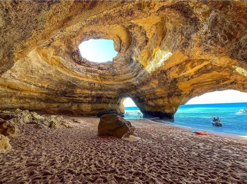 Guided hiking tour on the Seven Hanging Valleys Trail - The Arcos Naturais Breaks: Short Pauses That Matter