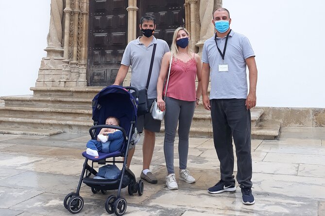 Guided tour of the University and city of Coimbra. - Stop 3: Rua da Sofia, Pátio da Iniquiricao, and Ending at Santa Cruz Church