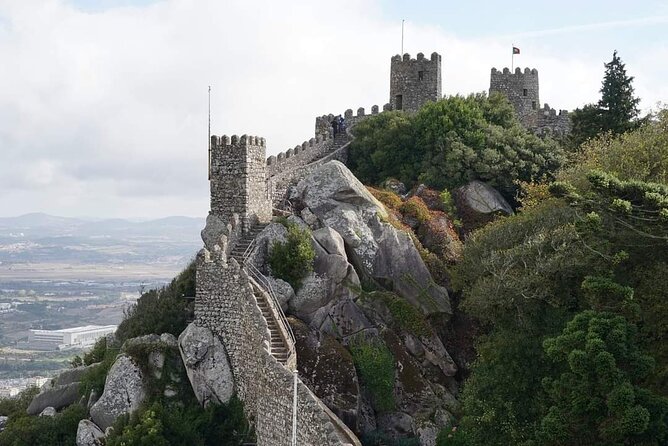 Guided Tour to Sintra and Cascais - Meeting at Praça Dom Pedro IV and setting off at 9:00