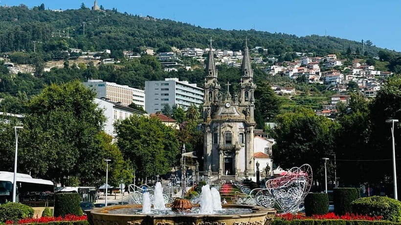 Guimarães Experience: Entry Tickets and Tasting Included - Tasting at a local café: pastries, wine, and sweet proof you should stay for the finish