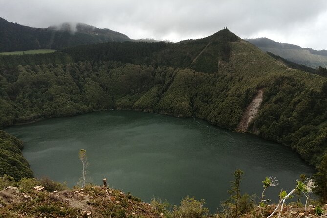 Half-Day 4x4 Tour to Lagoa das Sete Cidades - The guide makes the difference when weather turns weird