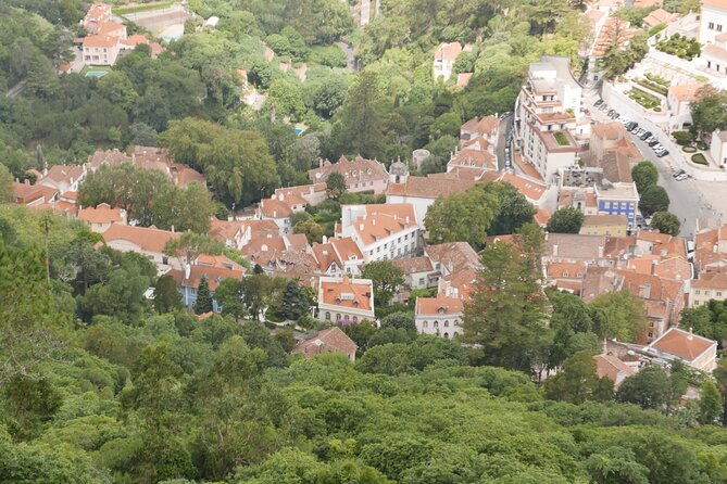 Half day adventures in the Sintra mountain - Stop 1: Miradouro da Vigia and the royal-construction viewpoint