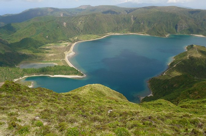 Half-Day Jeep Tour from Ponta Delgada - Lagoa do Fogo - The guide experience: why names keep coming up