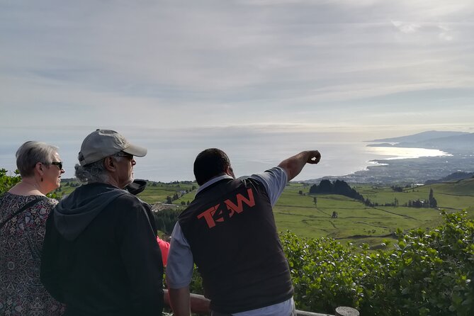 Half-Day Jeep Tour from Ponta Delgada to Sete Cidades - Ponta Delgada pickup to crater roads: how the day starts