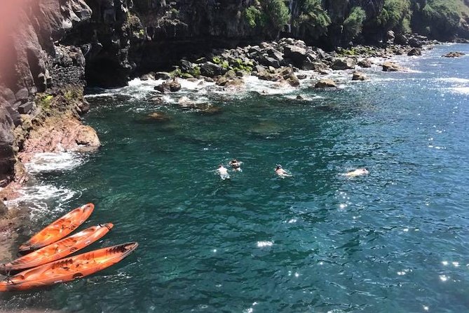 Half day kayak tours - The 3-hour flow: training, paddle, pebble beach, snorkel, cliff jump