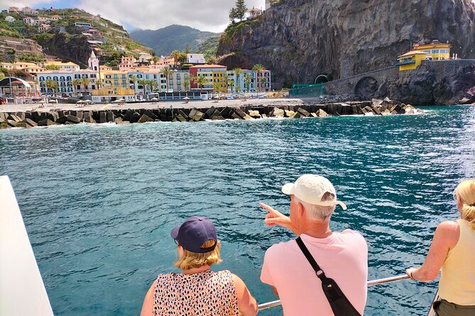 Half Day Madeira Island Cruise with Lunch - Lunch on Board: Buffet Food, Coffee, and Drinks That Keep the Day Easy