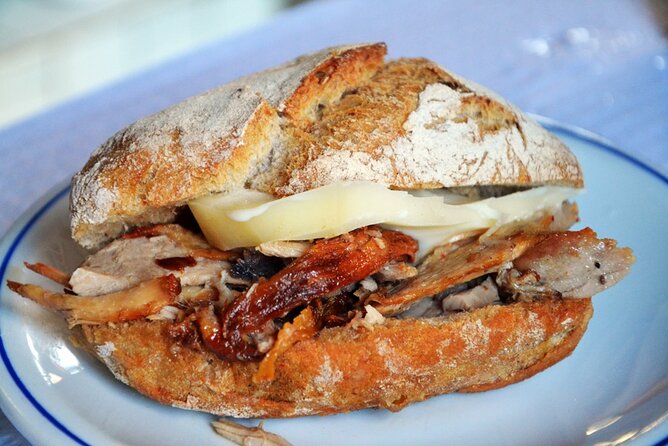 Half-Day Walking Tour Tasting Local Food in Porto - A half-day Porto food walk built for first impressions