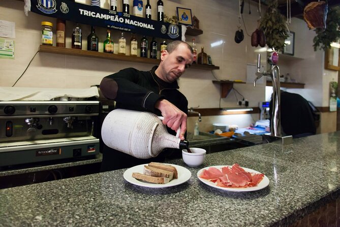 Half-Day Walking Tour Tasting Local Food in Porto - Alcohol included: plan your afternoon like a local