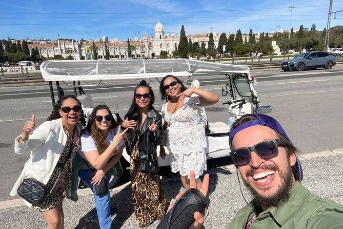 Historic Lisbon Tour in Private Tuk-tuk - Miradouro das Portas do Sol: Sunrise Energy and St. Vincent Connections