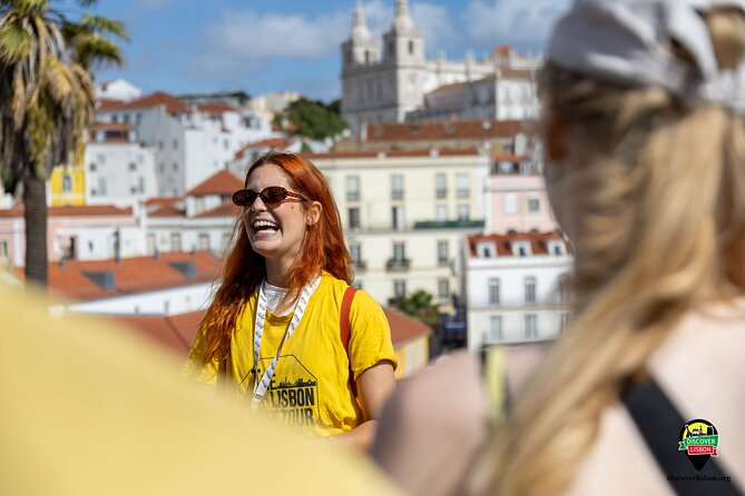 Historic Walking Tour Through Lisbon’s Oldest Neighborhood - Castelo de São Jorge: hilltop time travel with viewpoints