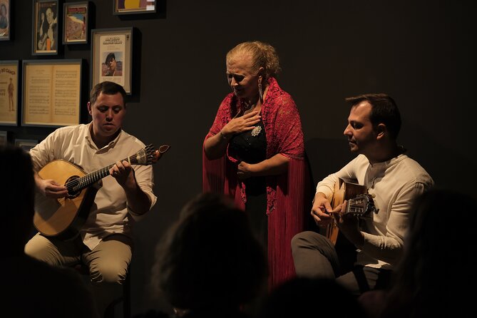Ideal Clube de Fado - Your 1-Hour Fado Fix in Porto’s Vintage Room