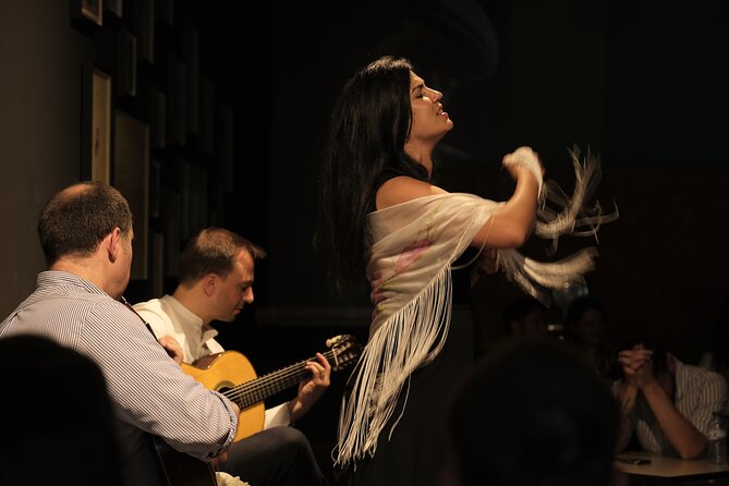 Ideal Clube de Fado - Timing and Getting In Without Stress