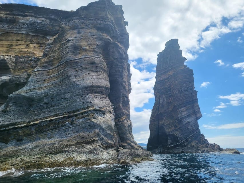 Islet Tour- Ilhéu de Vila Franca do Campo - The best views are the “front” stops: where swimming and snorkeling happen