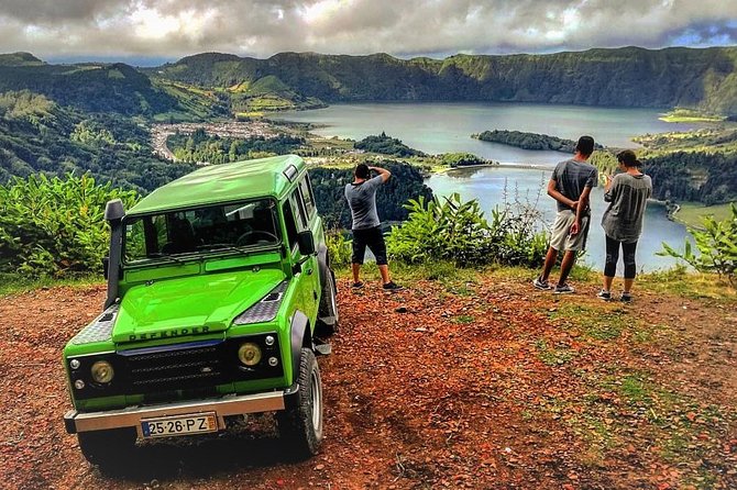 Jeep Tour Full Day Sete Cidades & Lagoa do Fogo with lunch and drinks included. - Pico da Barrosa (947 m): A Short Climb With Big Returns
