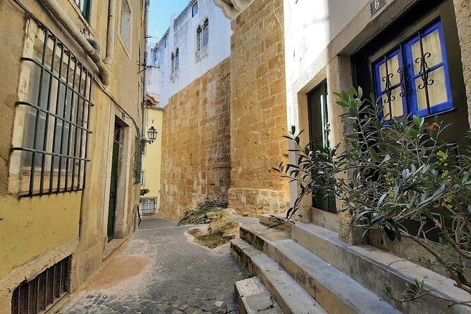 Jewish Lisbon Private Tours - Walking Lisbon history: Augusta Street, Rossio, and the Jewish memorial area