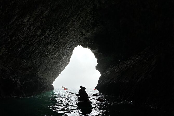 Kayak Adventure in Sesimbra - The Heart of Arrábida Natural Park - Stop 1: Sesimbra launch day—briefing, sunscreen, and first contact with the sea