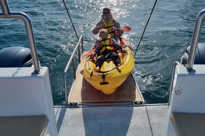 Kayak Experience in Ponta da Piedade - The beaches in between: funny rock cuts and scenic stops