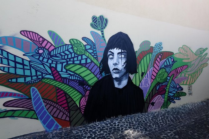 Kickstart Street Art Tour in Lisbon - Small group size: better questions, better pacing