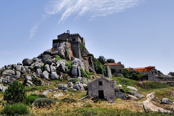 Know Sintra through the eyes of a local archeologist private tour - How the tour starts in Sintra (and why the pickup matters)