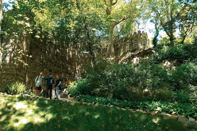 Know Sintra through the eyes of a local archeologist private tour - Penedo de Adrenunes: Stonehenge vibes without the usual certainty