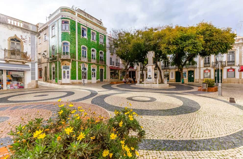 Lagos and Cabo São Vicente Guided Tour - The old slave market stop: learn more, feel more