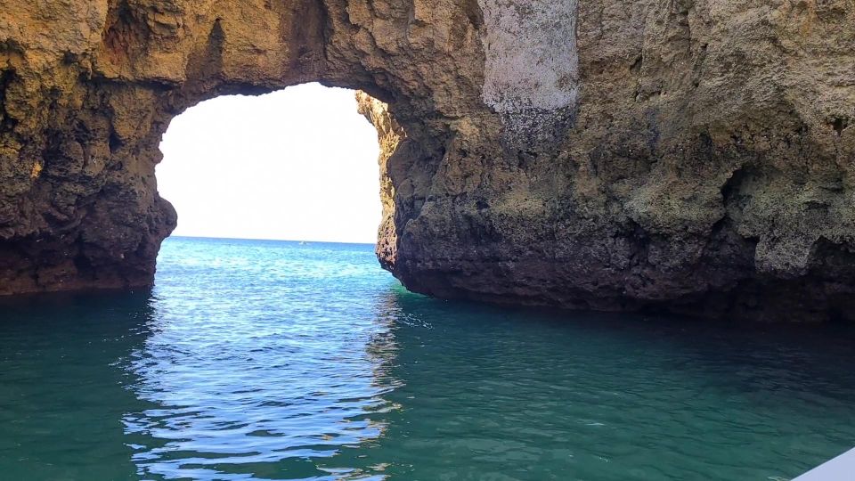 Lagos Grotto Trip in Different Languages - Meeting in Lagos Without Wasting Time